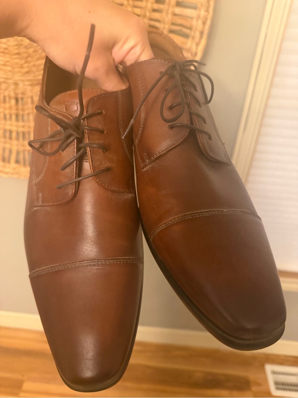 Men's Florsheim Brown Leather Cap-Toe Dress Shoes - Picture 2 of 9